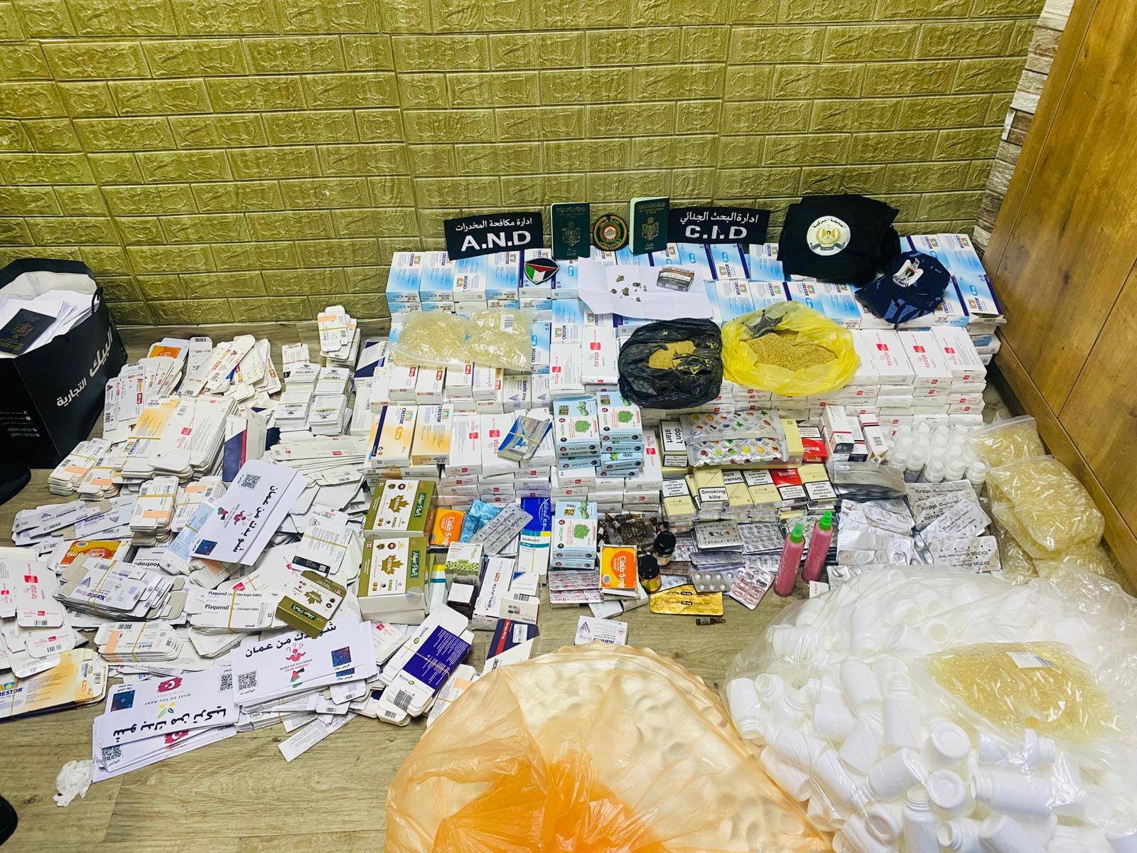 المباحث العامة بالشرطة تضبط معملاً لتصنيع وتزوير الأدوية في طولكرم